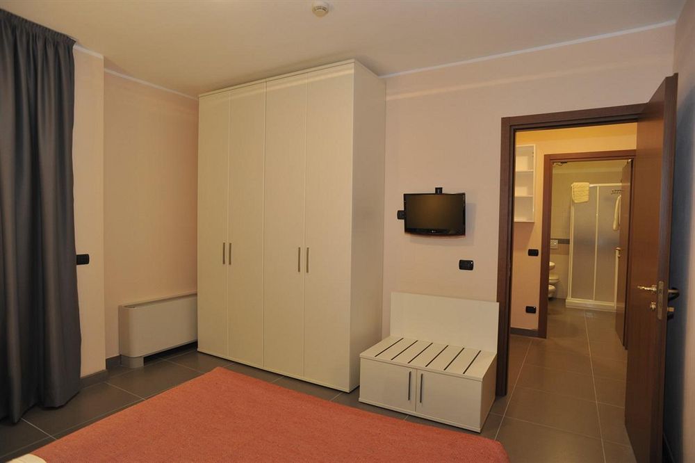 Parini Hotel Bosisio Parini Exterior foto